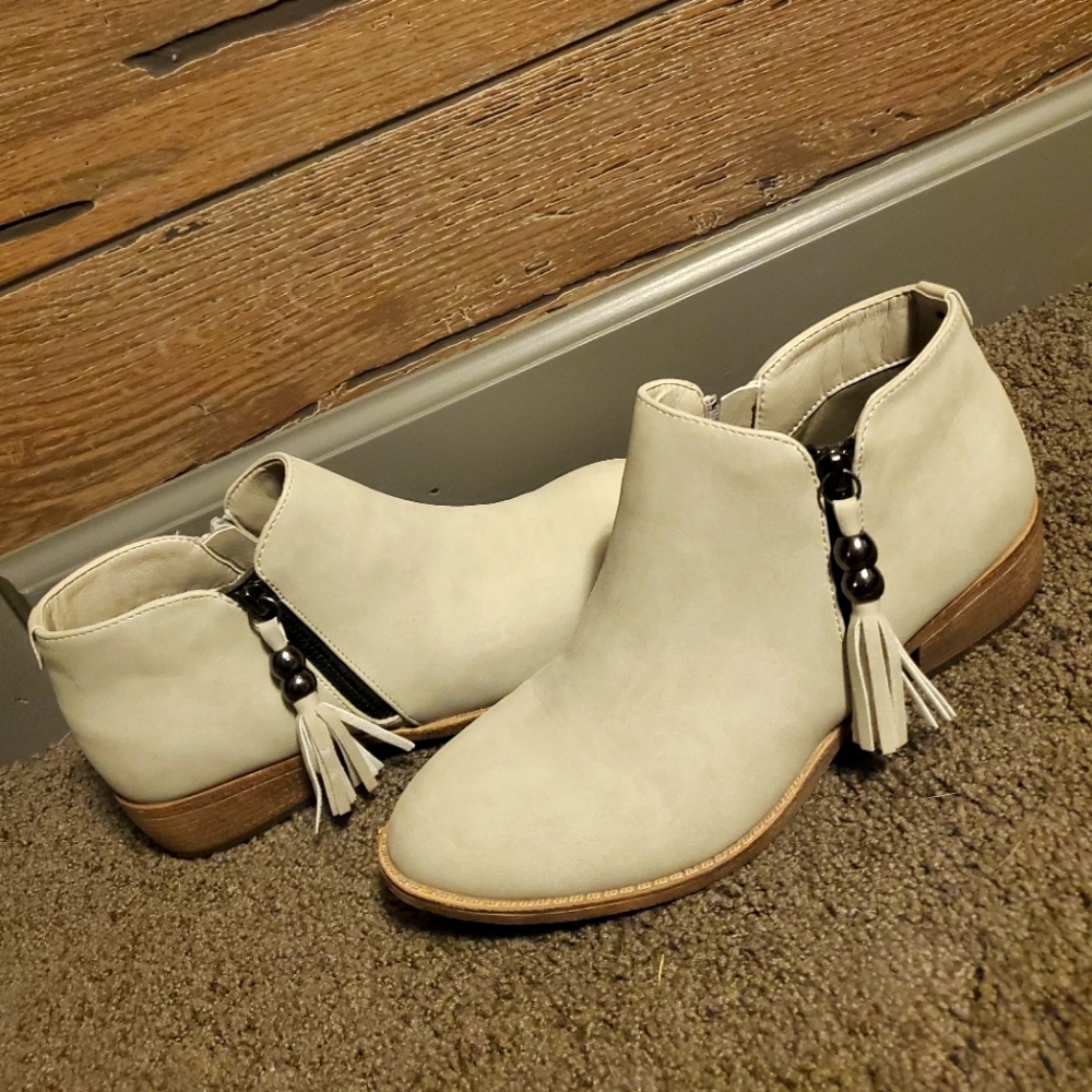 JG womens booties
